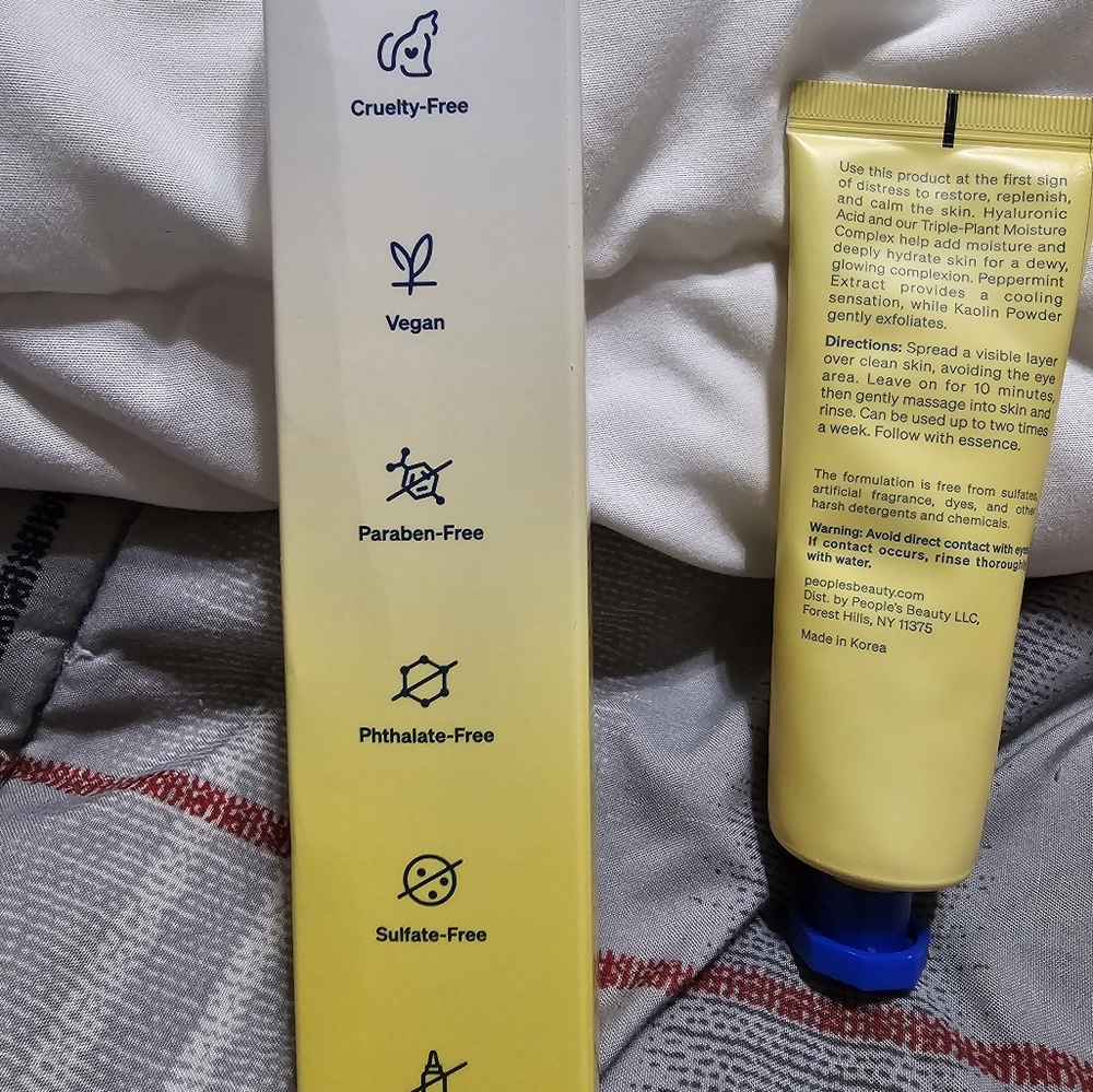 People's Beauty Frontliner mask + scrub